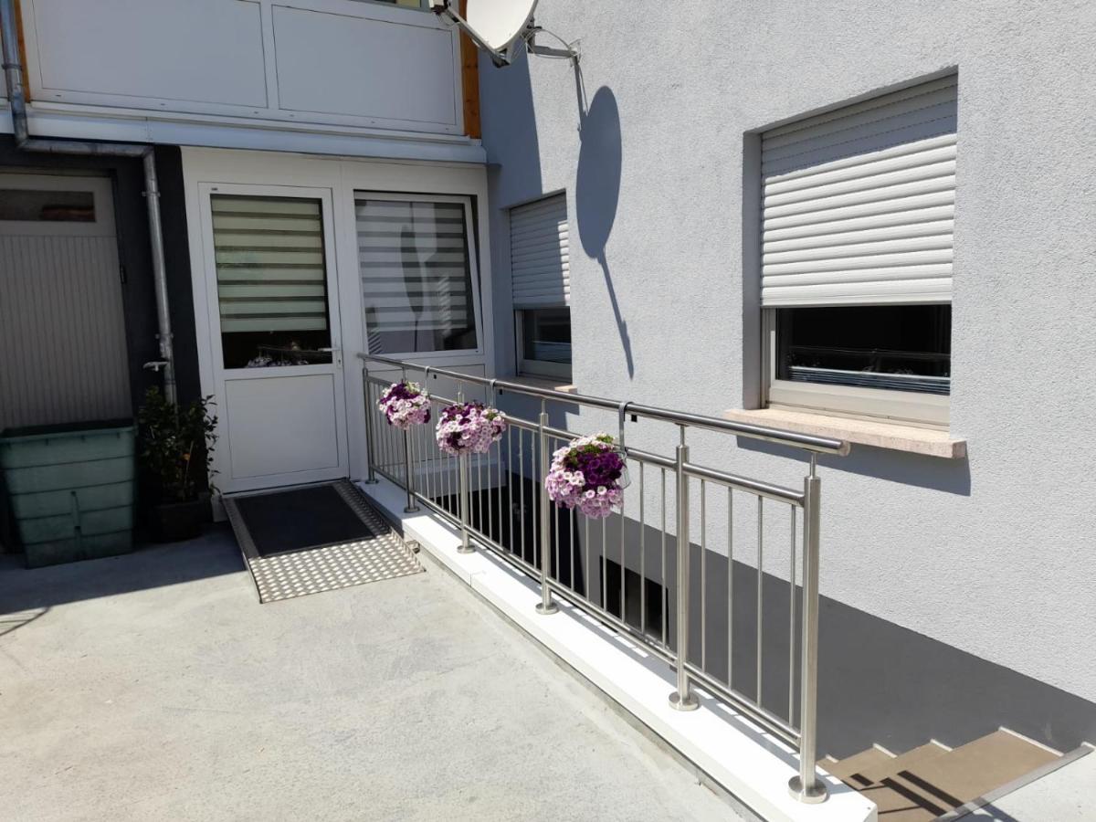 Haus Monika Zeltingen-Rachtig Exterior foto